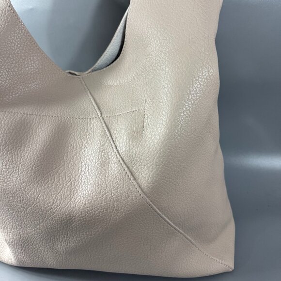 NWT Babana Republic Vegan Leather Slouchy Tote - Picture 8 of 16